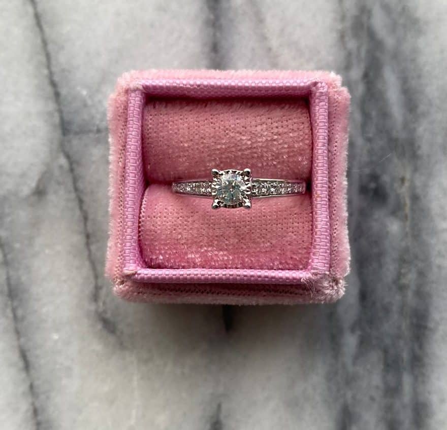 Anillo-Compromiso-Solitario-Miracle-Riel